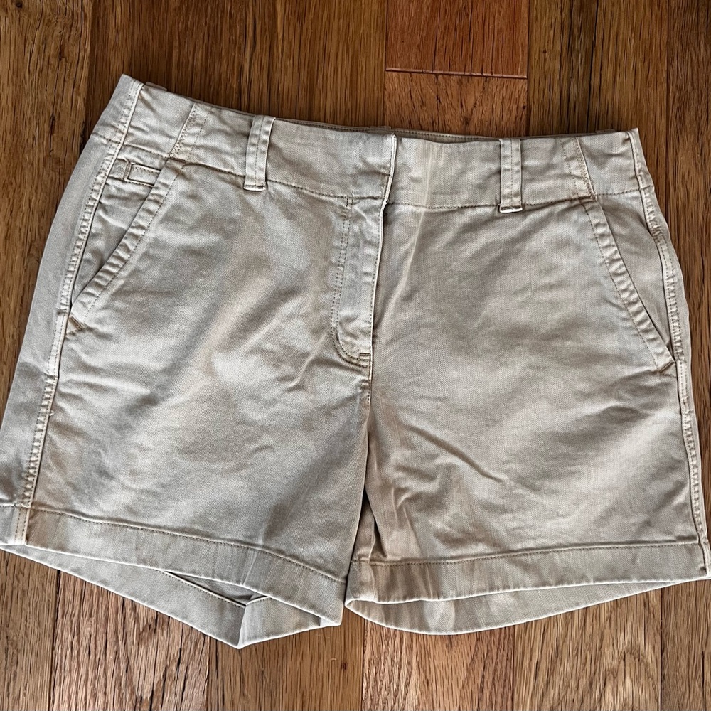 Vineyard Vines 5” shorts